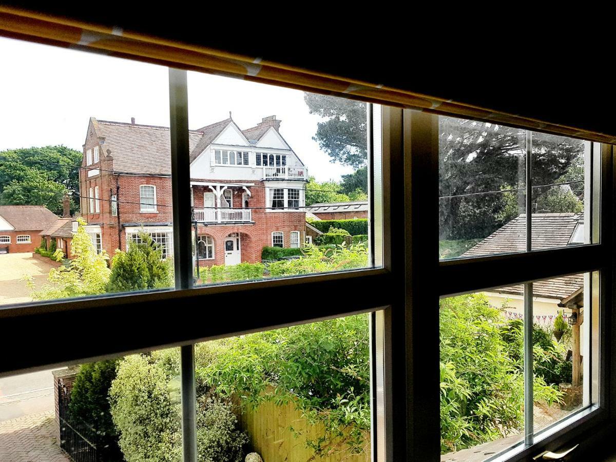 Wildwood B&B Lymington Ngoại thất bức ảnh